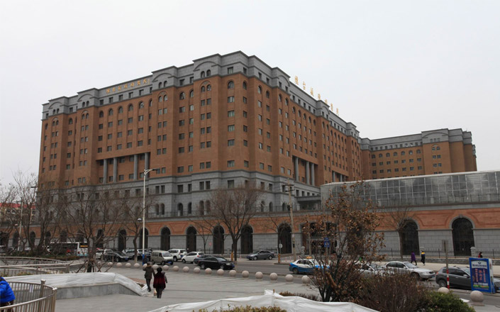 趙釗、黃克斯一行赴中建新疆建工調(diào)研